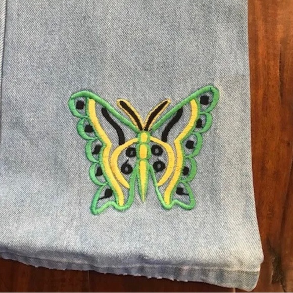 Itzel Denim Blue Jeans w/ Butterfly Embroidery Women Size 30" X 29" NWT - Picture 2 of 5